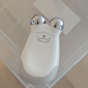 NuFace Handheld Microcurrent Facial Device in White and Chrome